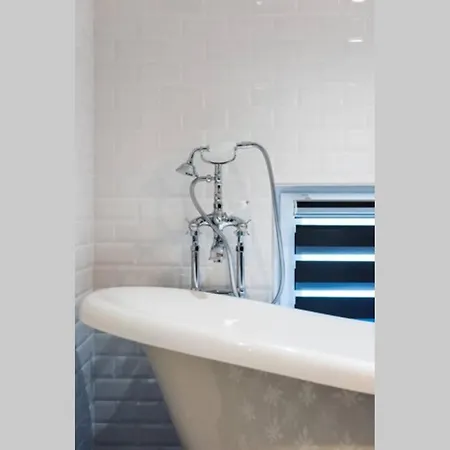 Magnifique Loft Type Boutique A Daire *