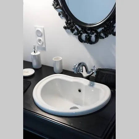 Daire Magnifique Loft Type Boutique A Libourne